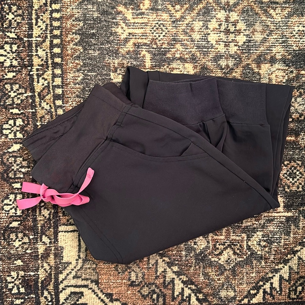High waisted figs pants